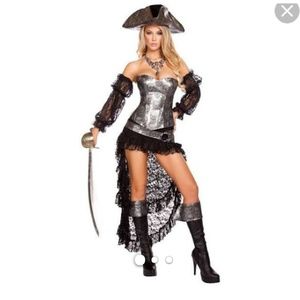 Deluxe pirate Halloween costume